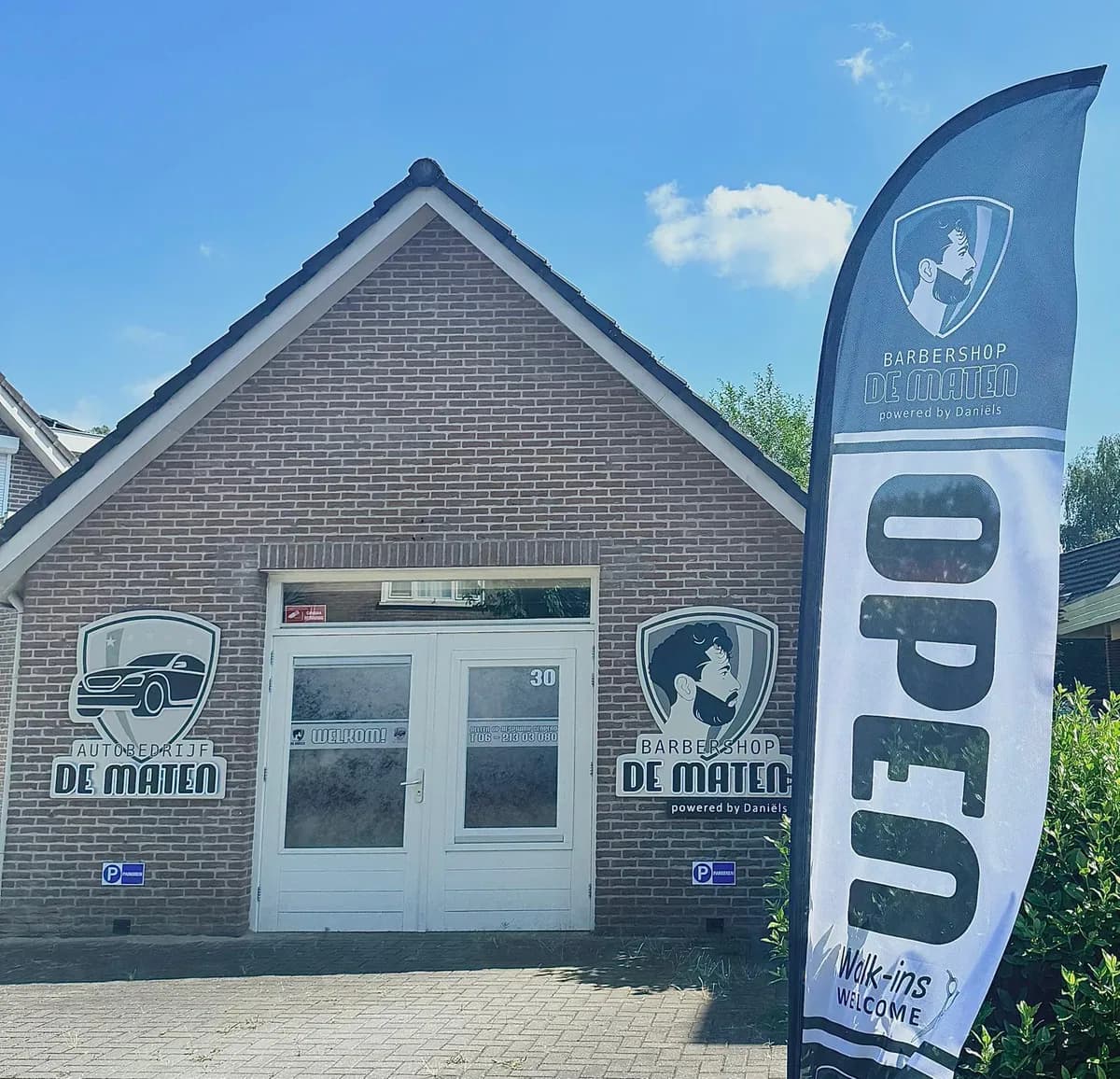 Gevel van Barbershop De Maten aan de Ovenbouwershoek 30 in Apeldoorn; opent de route in Google Maps